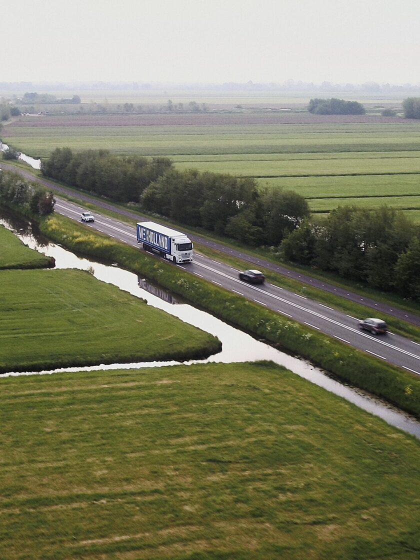 Wegtransport geregeld door Wex Holland met een Vrachtauto op de weg